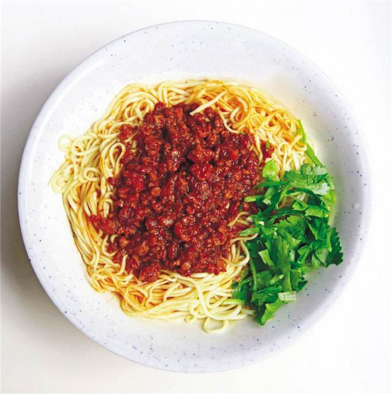 重庆主城流行小面,而万州流行杂酱面.