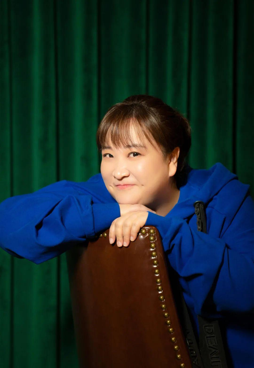 减重100斤的贾玲惊呆潘斌龙,2个教练24小时跟着,一直在锻炼减肥