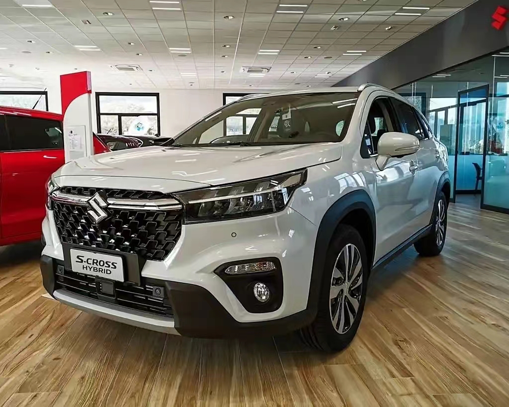 全新铃木s-cross:城市之舞,小型suv新篇章