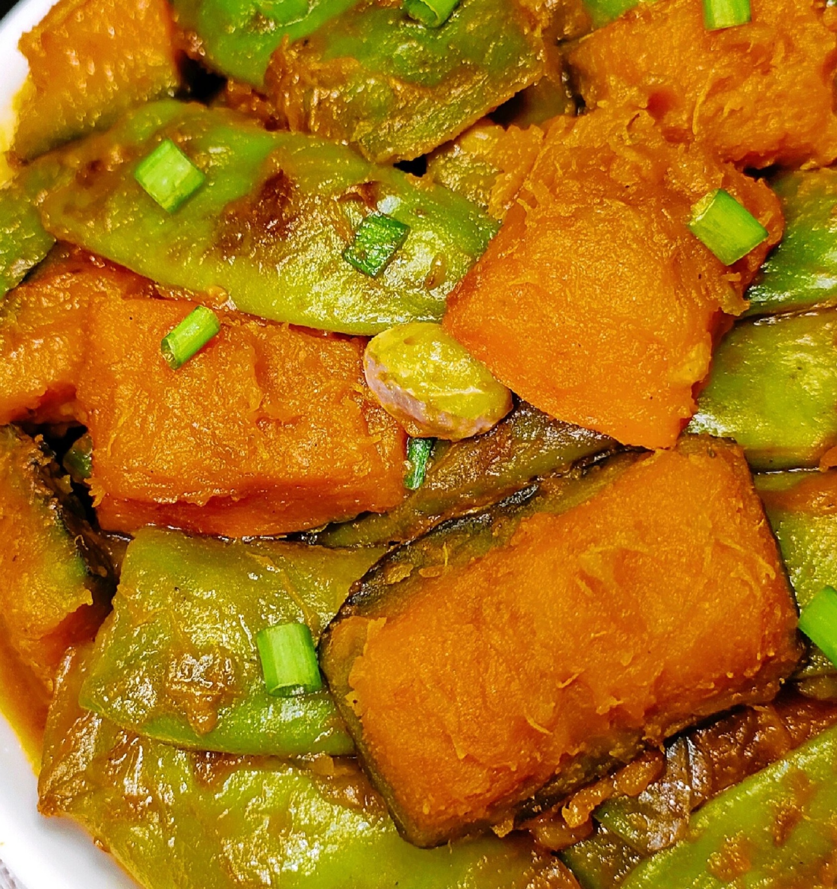 家常南瓜炖豆角,低脂饱腹又美味 巨好吃的南瓜炖豆角,做法超简单,低脂