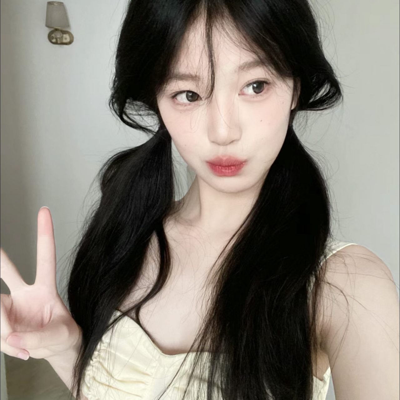 女生头像 精致女生头像,等你来挑!每一款都能让你的个人形象更加闪耀!