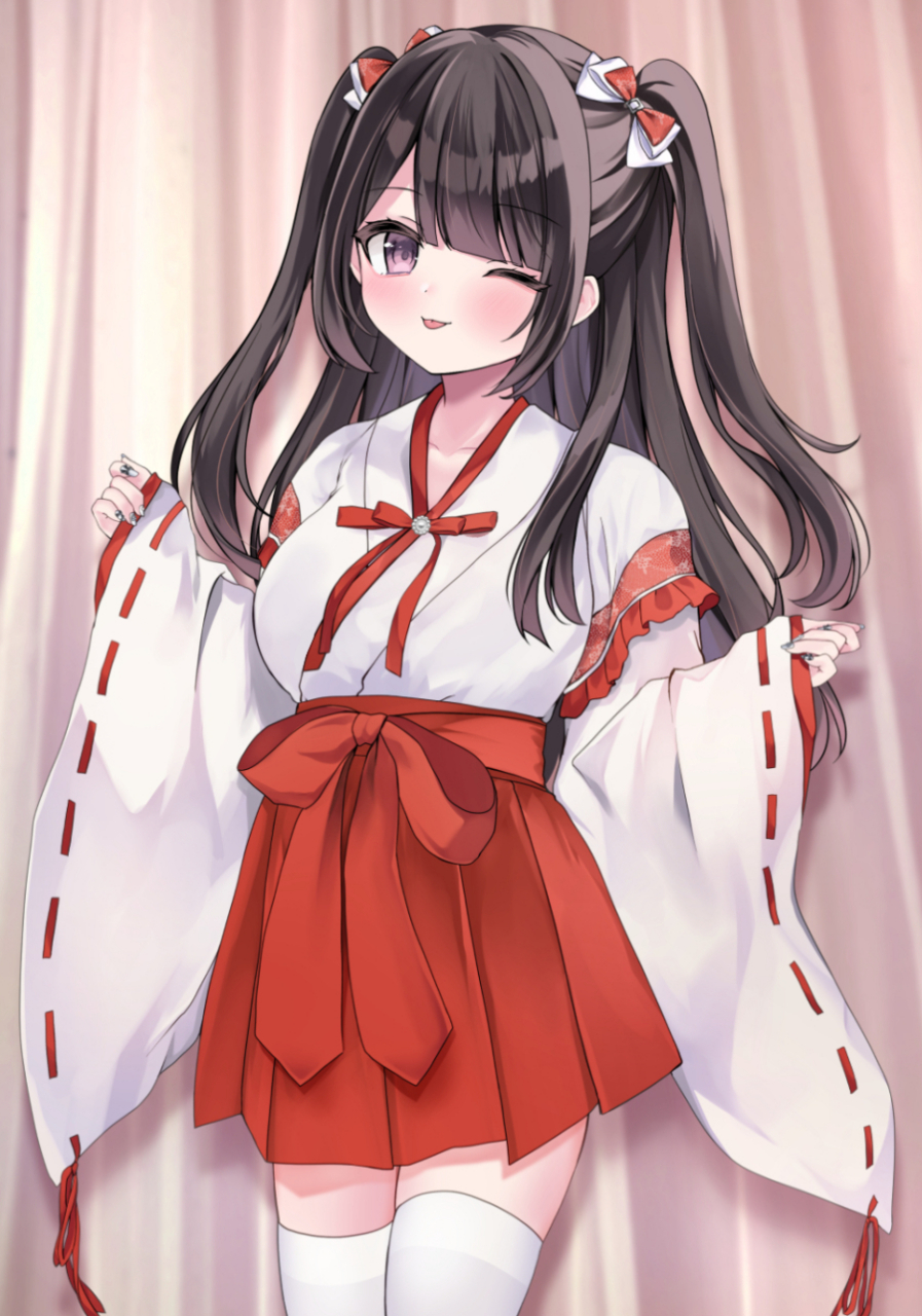 二次元# "怎么样?巫女服适合我吗?" twi:ゆいみす