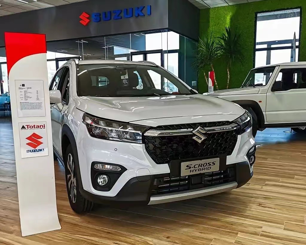 全新铃木s-cross:城市之舞,小型suv新篇章