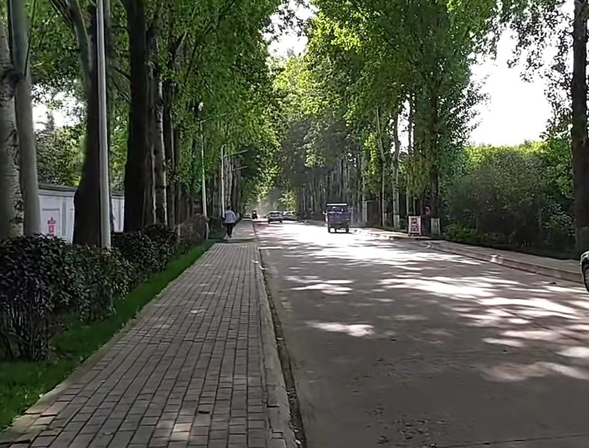 长安区有条"黄泉路"