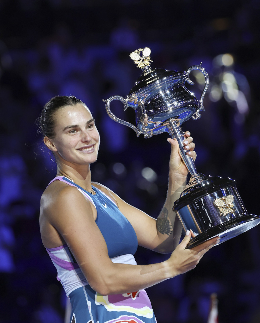 身材高大健壮的白俄罗斯网球运动员阿丽娜·萨巴伦卡