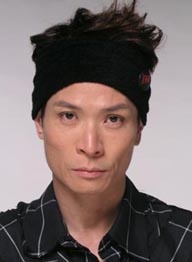 港星兄弟团吃火锅喝茅台!63岁男星暴瘦现身,张耀扬透漏凶狠霸气