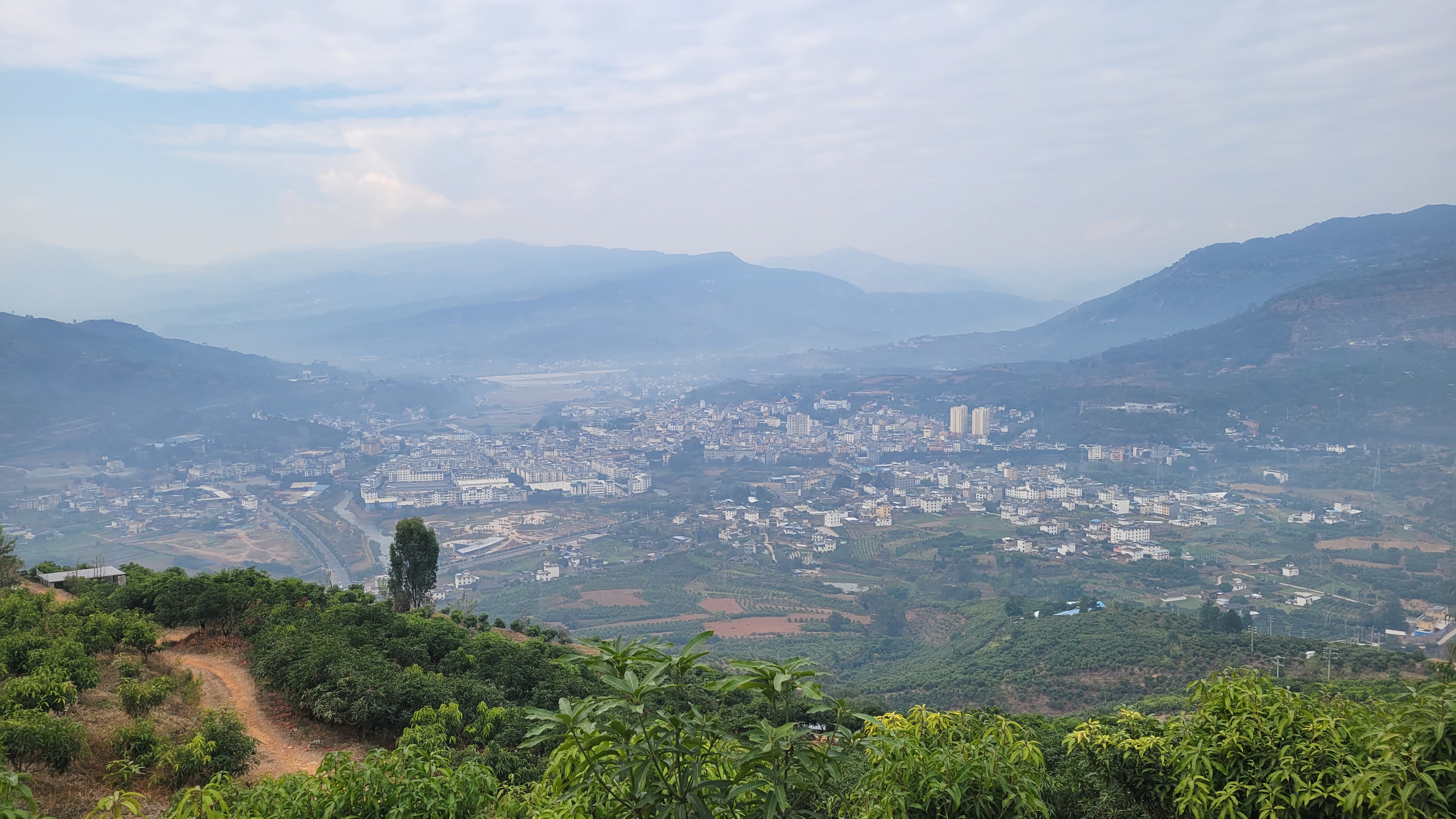 优质短图文计划# 荣将镇位于丽江市华坪县,距离华坪县成6公里,是丽江