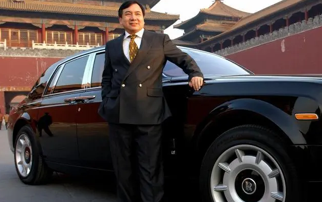 回顾京a88888车主李晓华一辆车价值两亿人送称号传奇倒爷