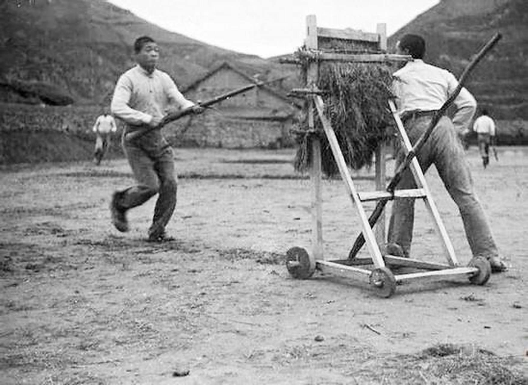 无法还原的拼刺场景 现在影视剧中两军拼刺刀的场面十分潦草,跟实际的