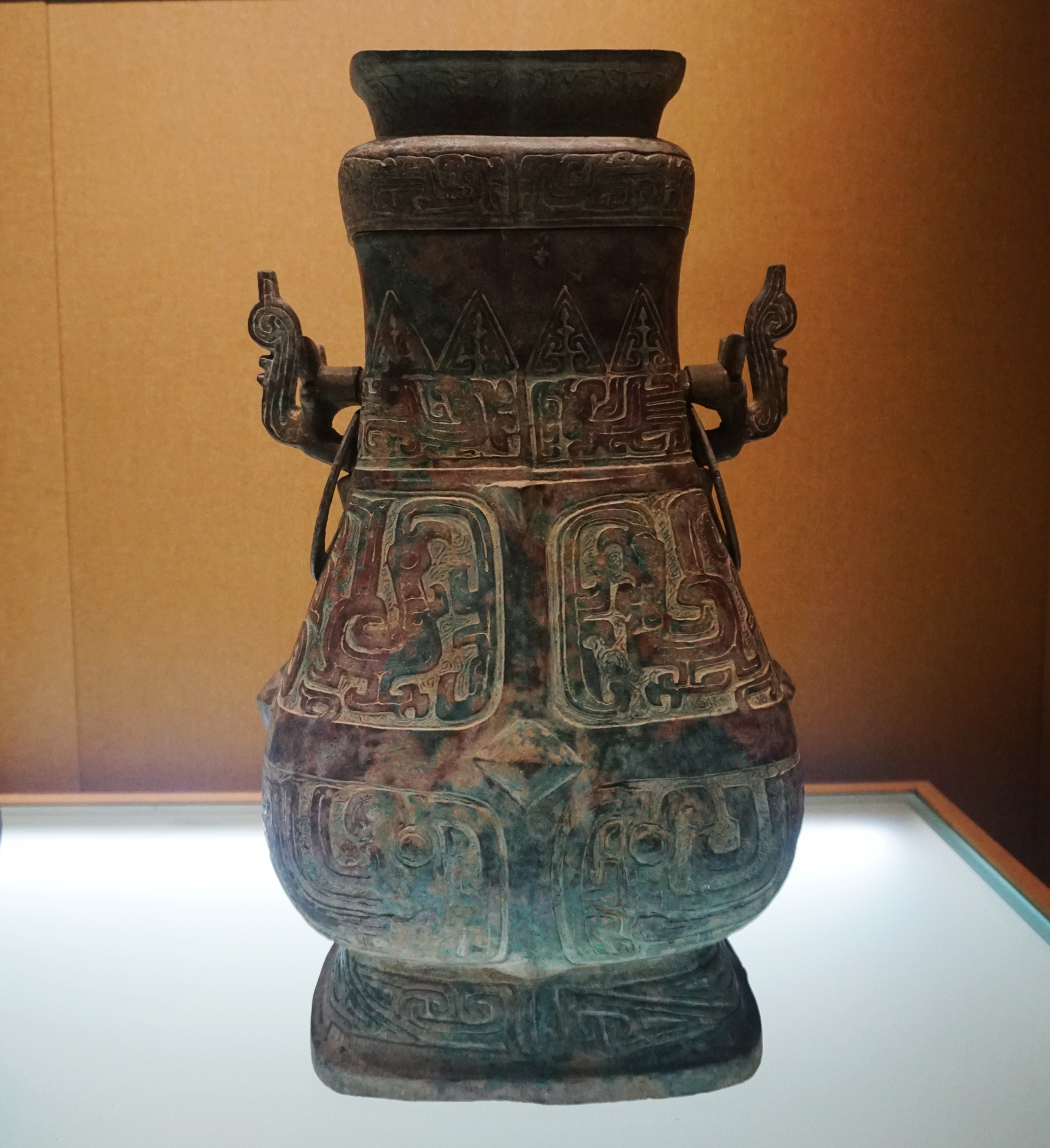 周风虢韵——建在西周虢国墓地遗址上的虢国博物馆(上)