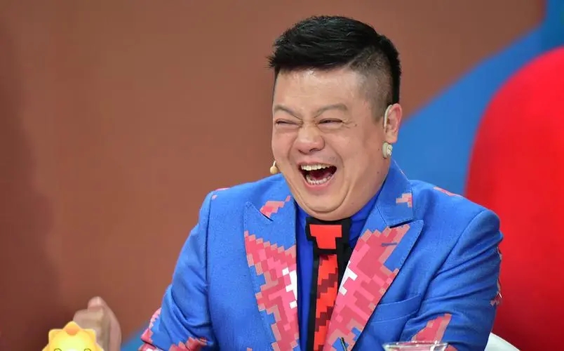 《奇葩说》主持人马东介绍