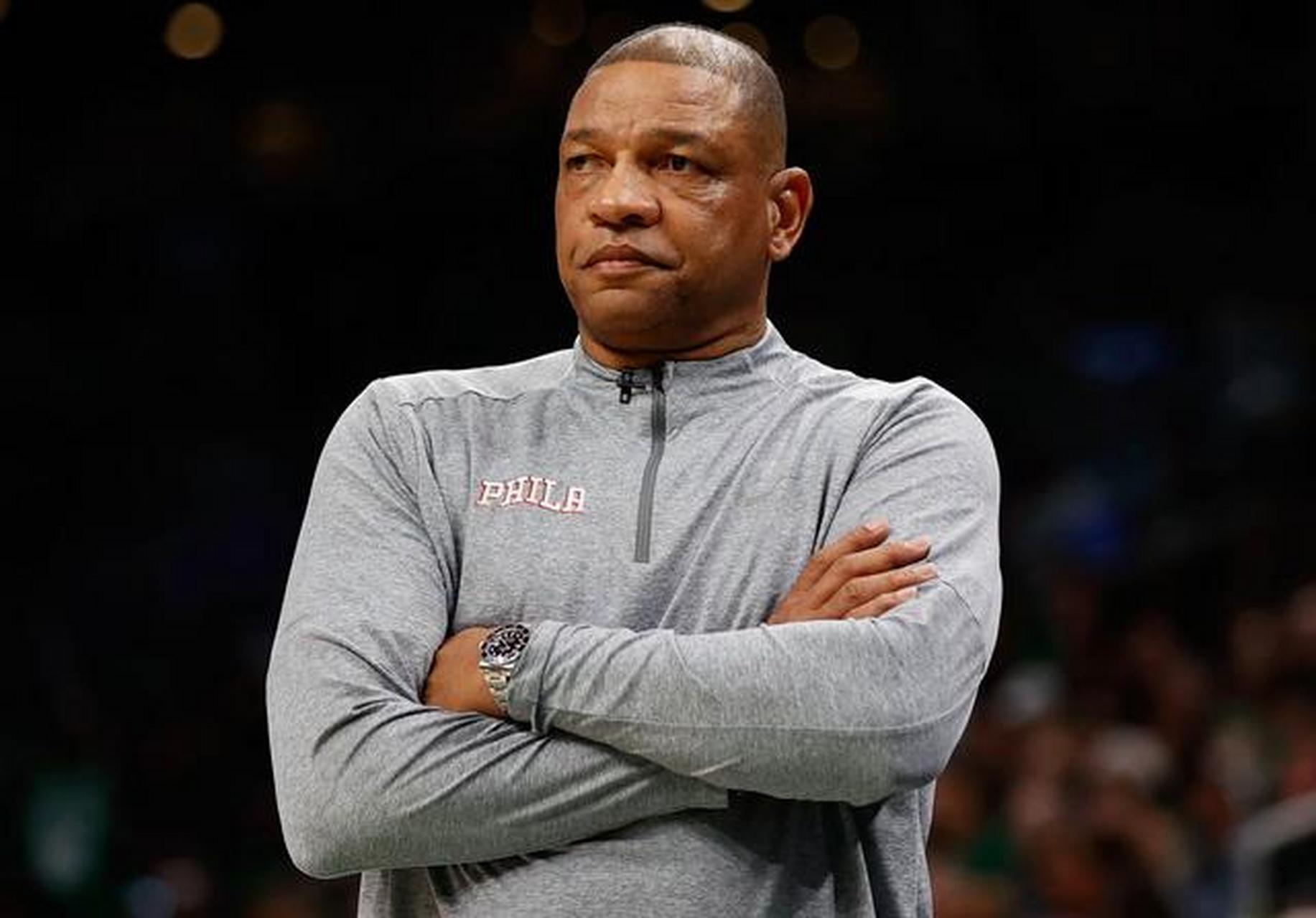 詹姆斯成为全明星历史第一,库里落选首发,老里弗斯签约雄鹿.