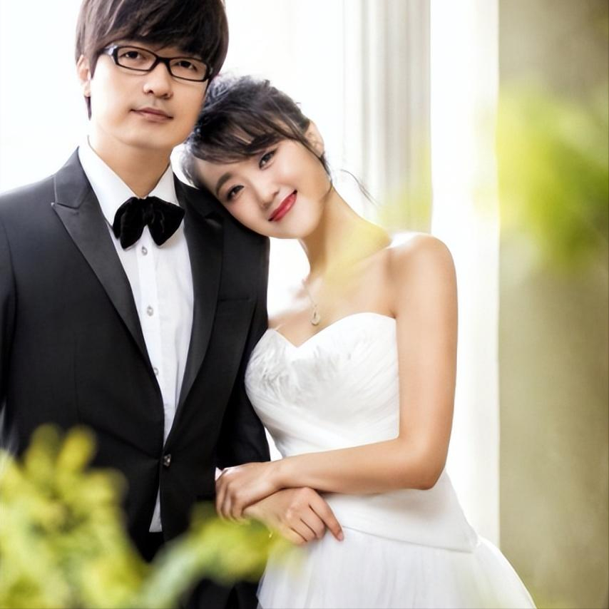 玖月奇迹现状五登春晚离婚后王小玮事业高升王小海杳无音信