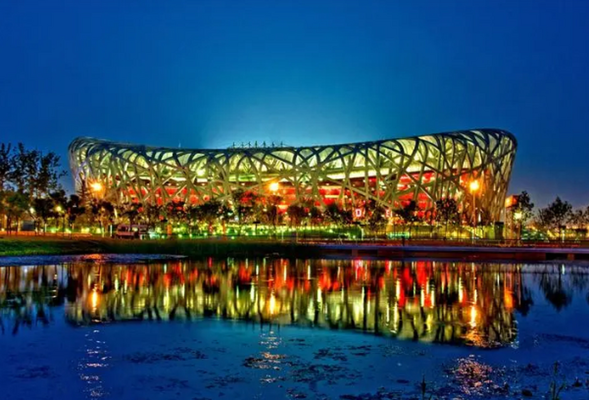 2008年,中国投资了34亿元用于修建鸟巢,举办北京奥运会.