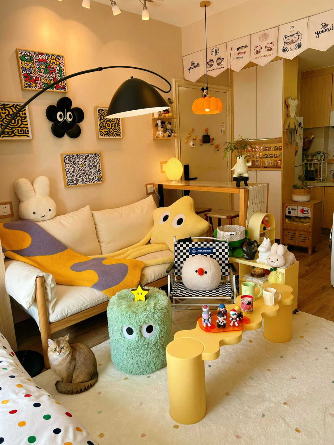 :这几天不想出门也不敢出门,那就在家里蹲着吧