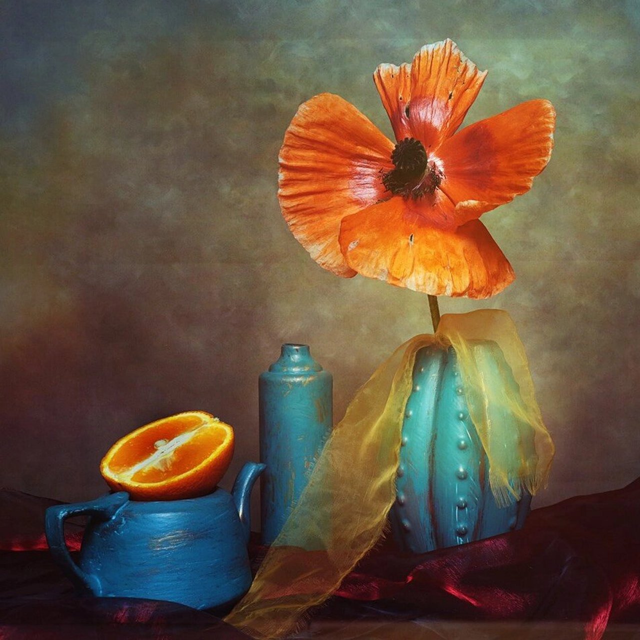 静物摄影作品欣赏  静物摄影作品常常以简洁的背景和细致的光影效果来