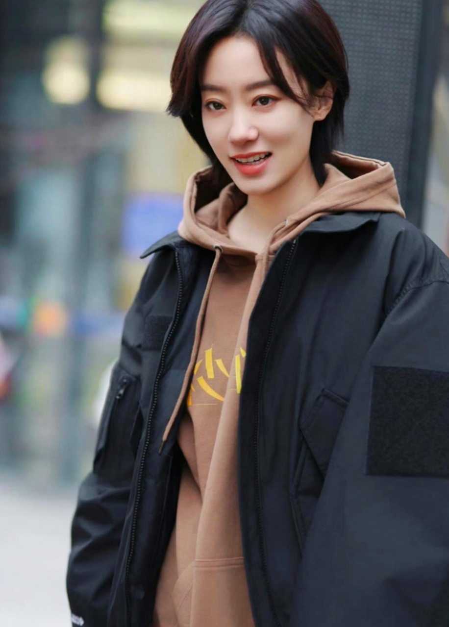 张小斐的短发造型美得令人窒息!