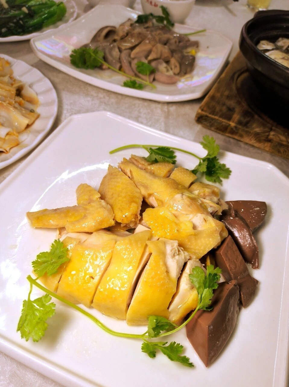 电白嘉怡美食地道粤西滋味  粤西菜肴注重食材的原味,烹饪手法简朴