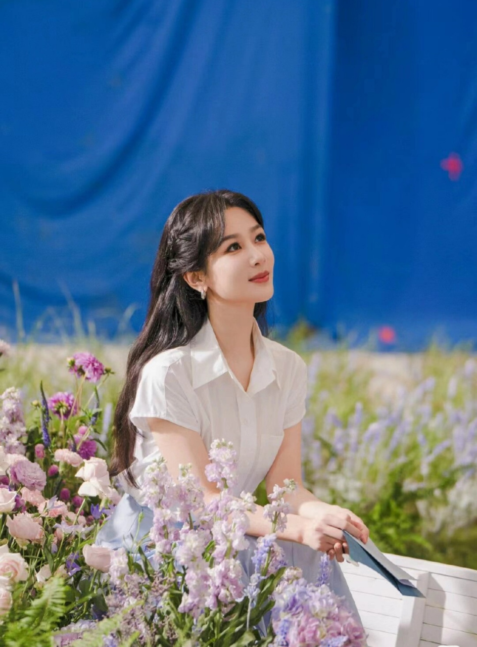 你们最喜欢的女明星  宋雨琦:韩国女子演唱组合(g)i-dle的成员,以其