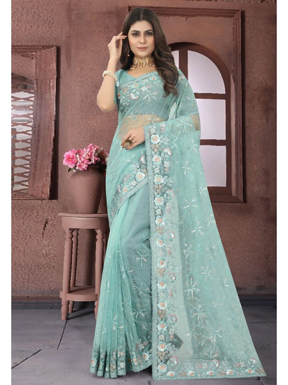 想象一下,身着这款印度纱丽,在阳光下翩翩起舞,那画面简直美得让人