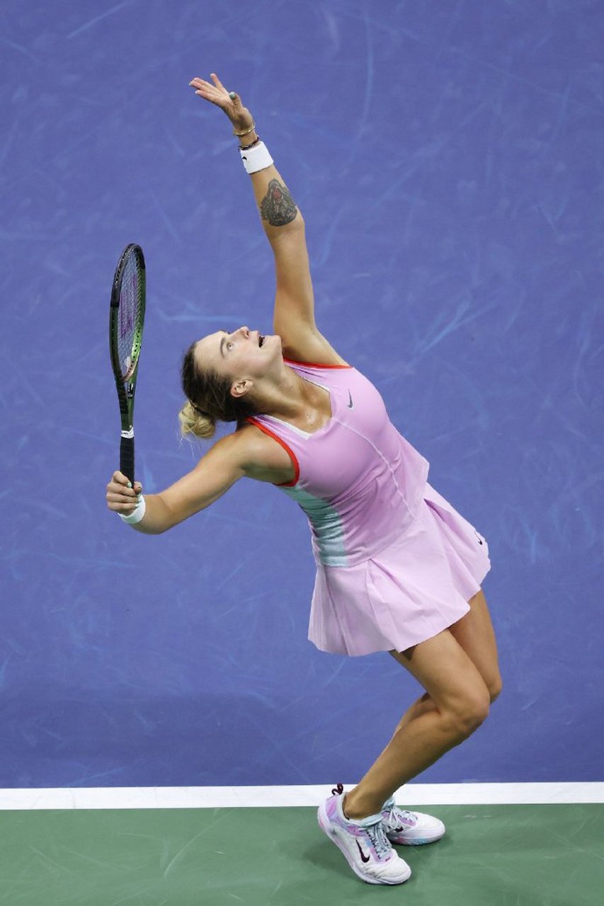 身材高大健壮的白俄罗斯网球运动员阿丽娜·萨巴伦卡