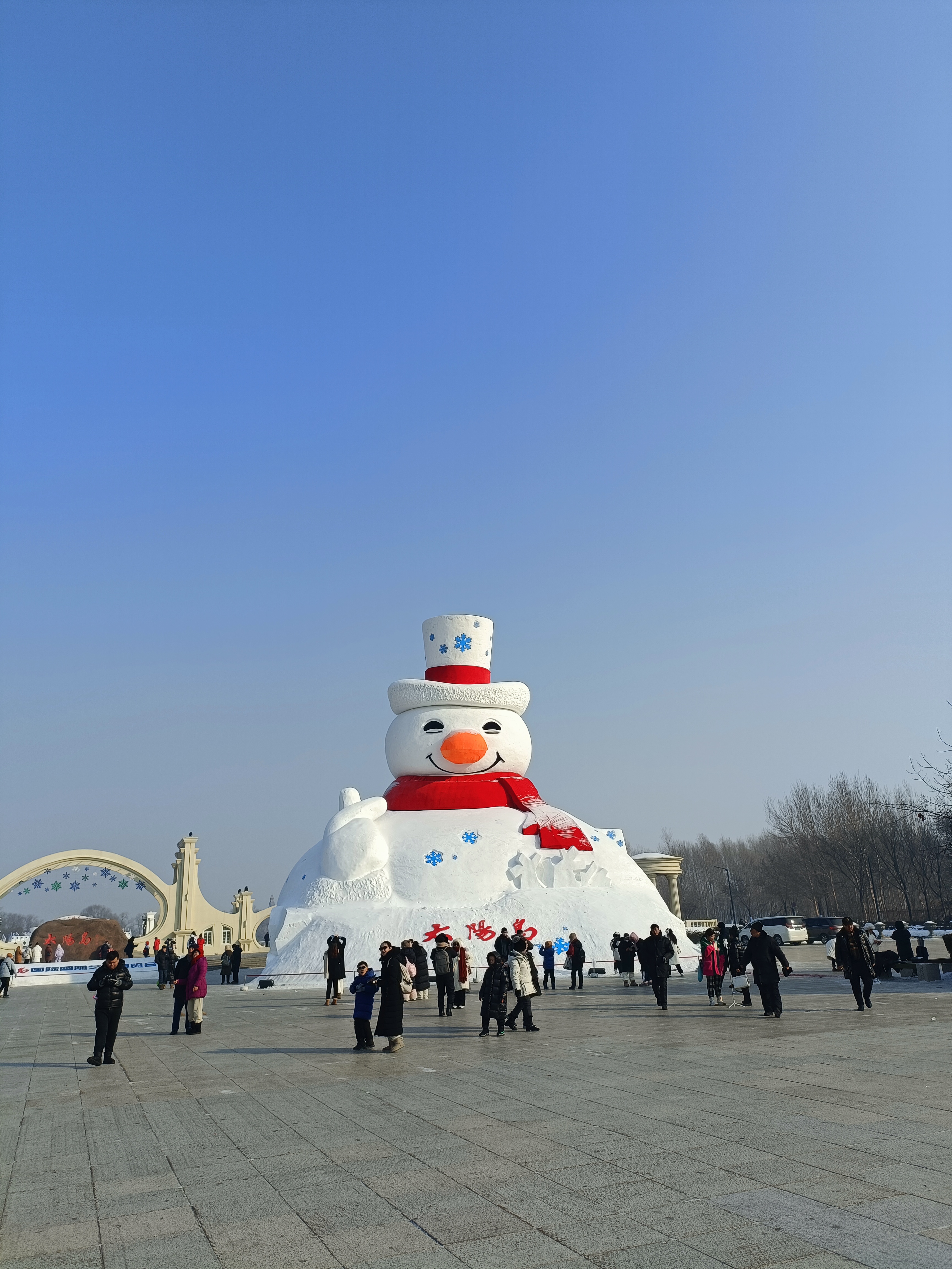 雪人实景图片