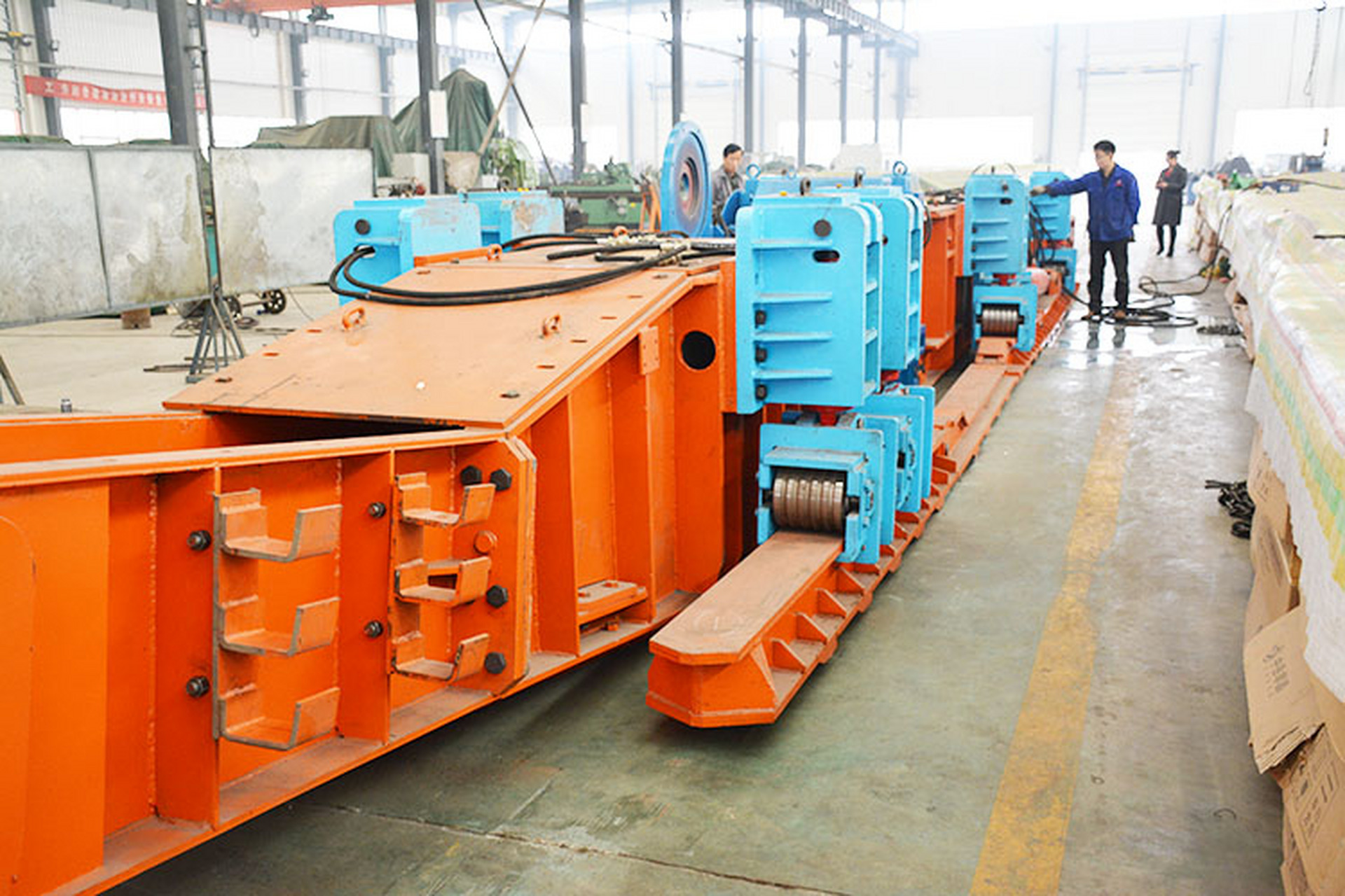 迈步自移转载机,提高采煤效率,降低成本,保障安全稳定.