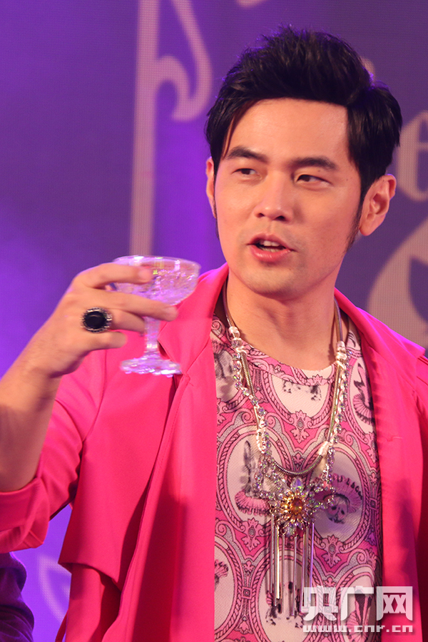 周杰伦:从音乐领袖到时尚大使,他的新篇章值得期待