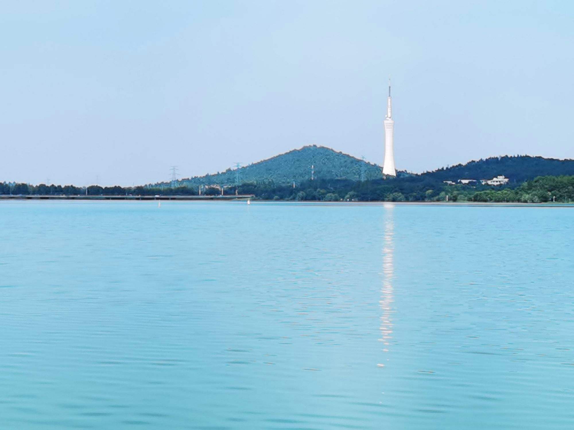 蚌埠龙子湖位于安徽省蚌埠市境内,是该市的一处旅游景点