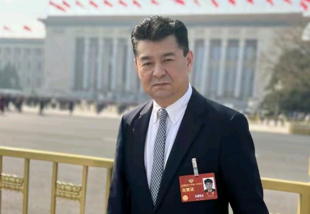 他任中国国家京剧院院长,著名编剧,江西萍乡人,今年56岁