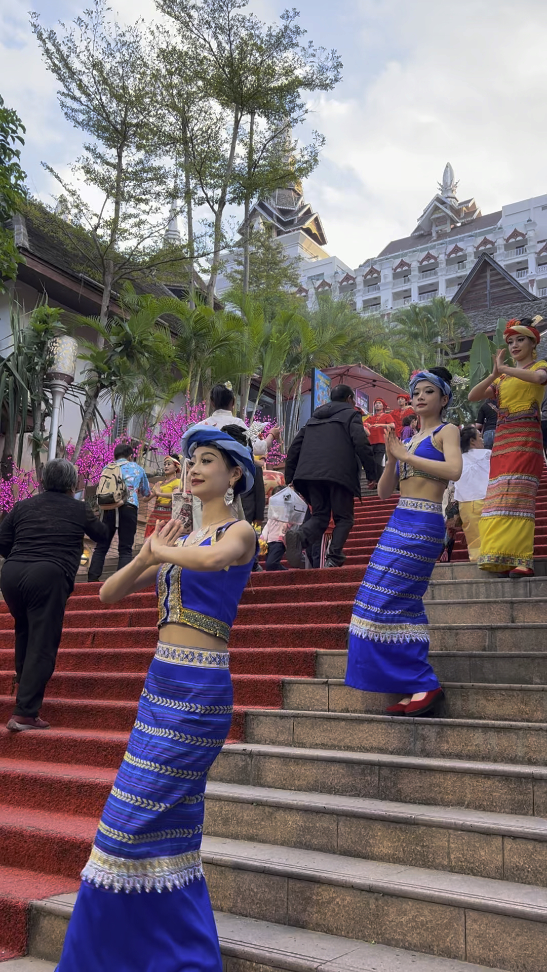 西双版纳旅游美丽漂亮的傣家姑娘