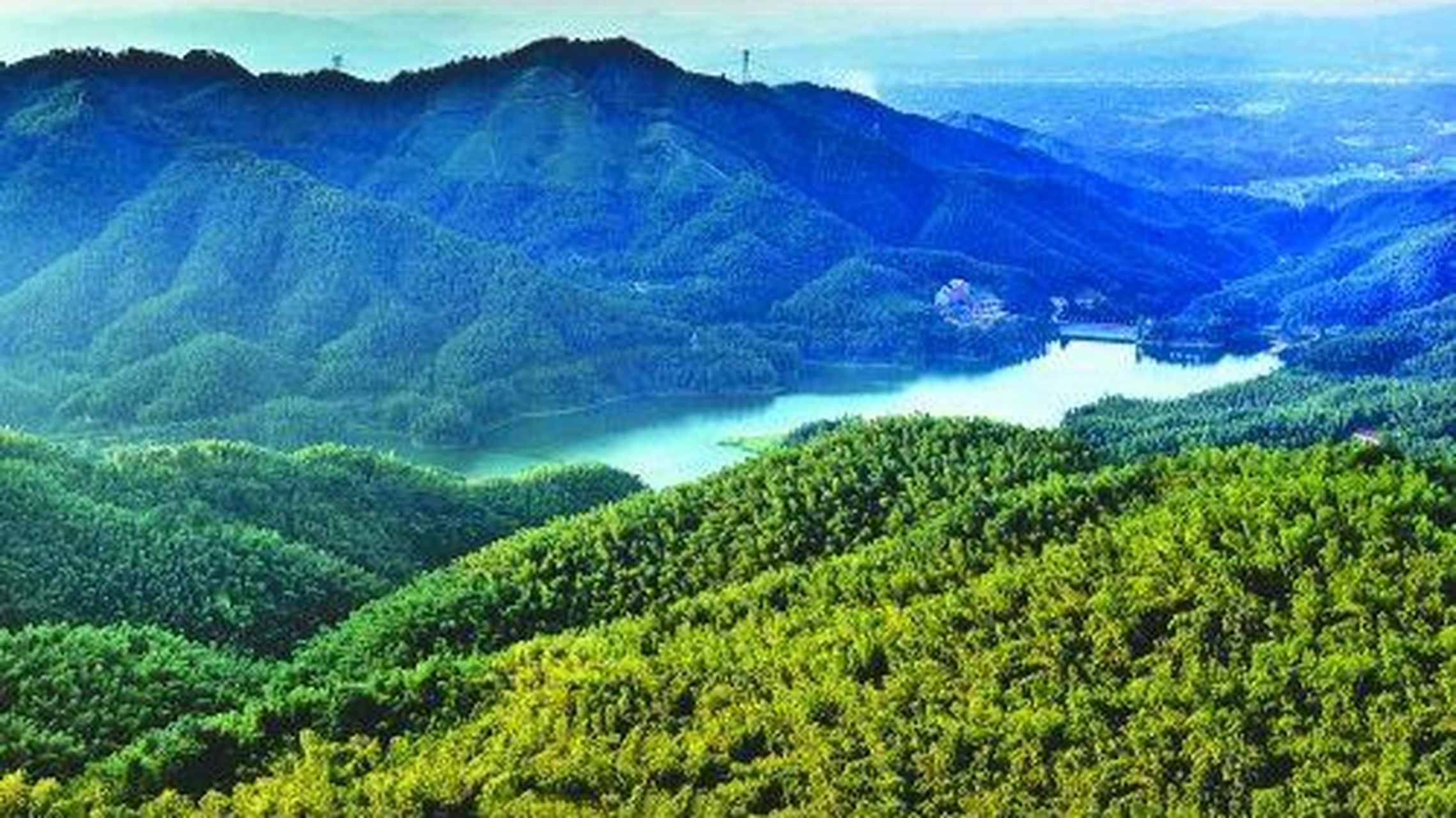 桃江竹海风景区位于湖南省益阳市桃江县,是一个充满自然美景和文化