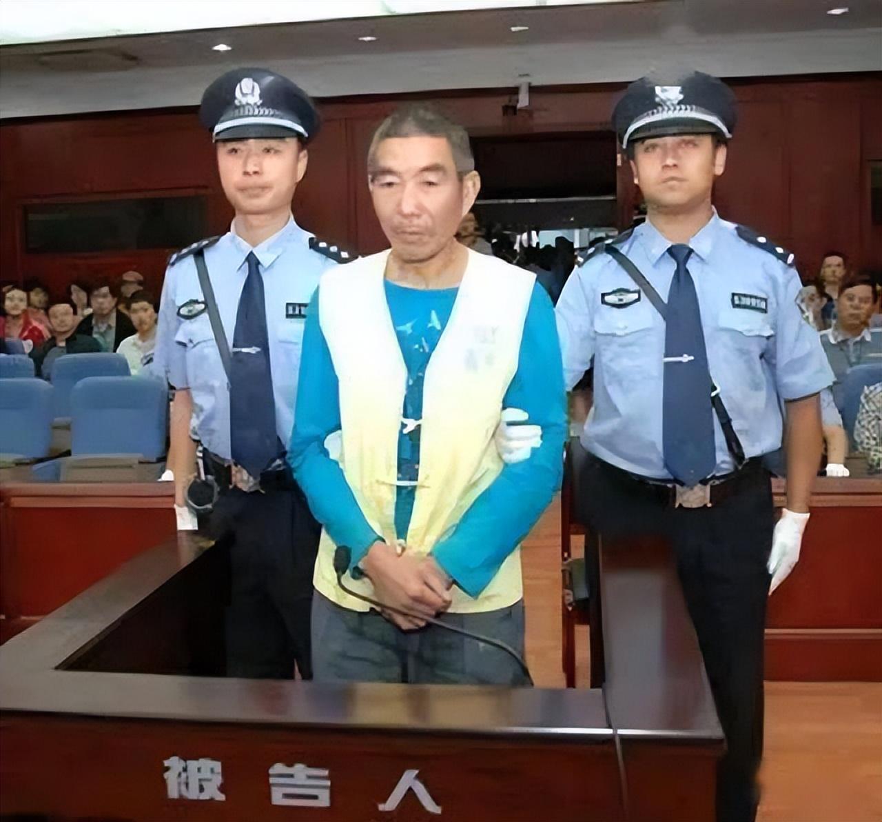 2012年,云南昆明11人接连被害找不到尸体,警方:都被他给吃了