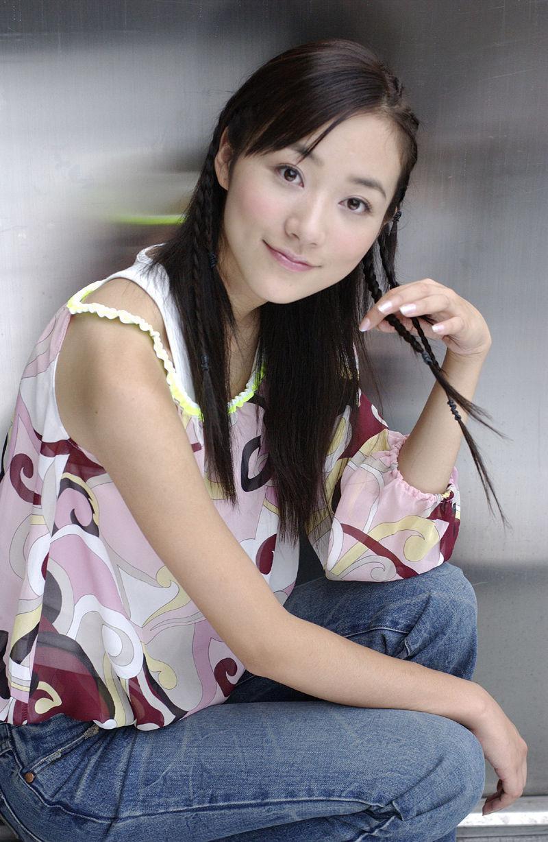 表面是艺人,实际上家世显赫的4位女星,个个根正苗红没人敢惹