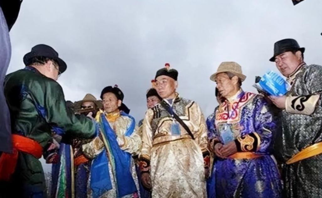 成吉思汗后裔的四川传奇:传世诗篇与血脉重聚