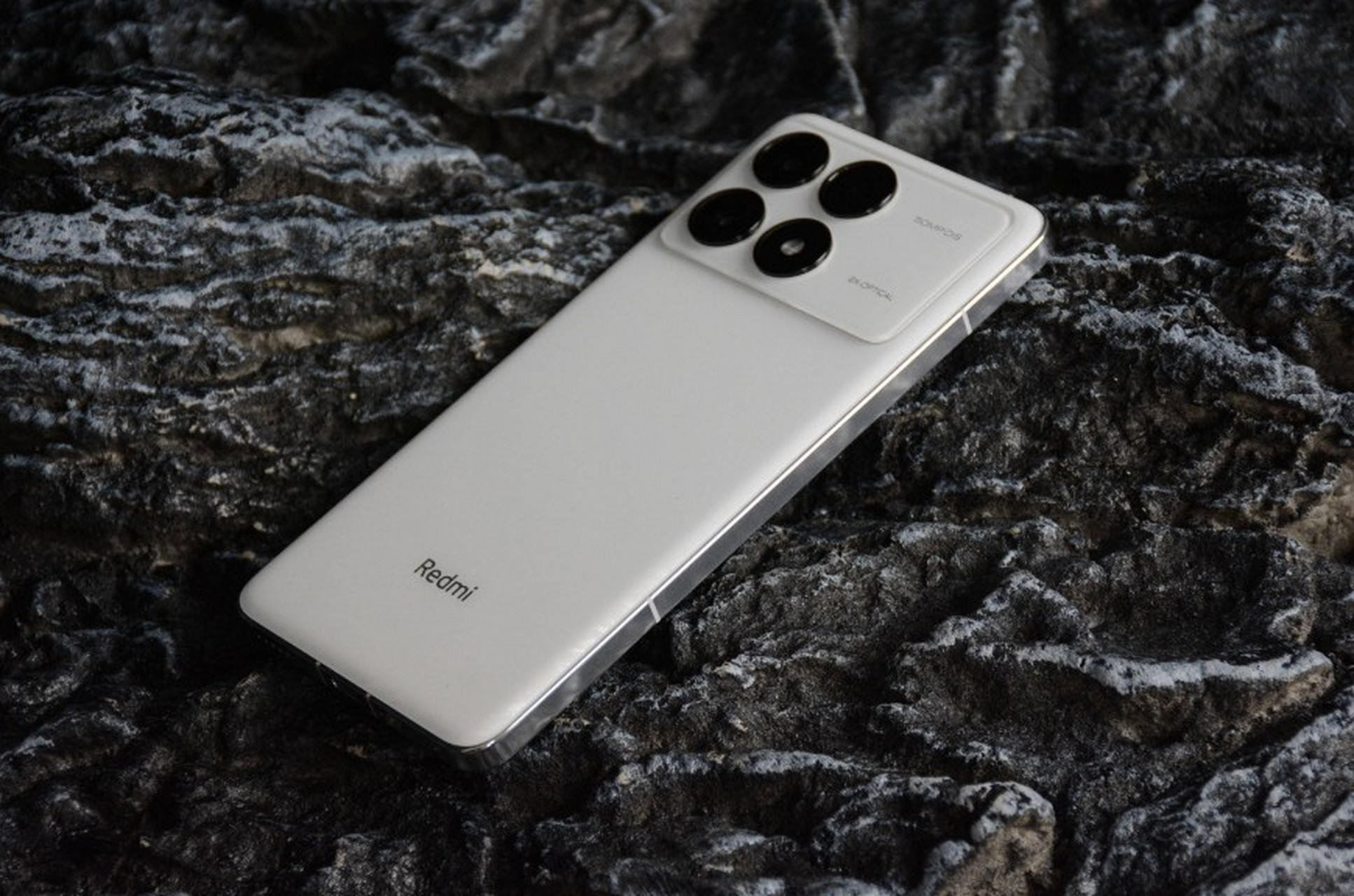 四款备受瞩目的12 256gb手机:红米k70,小米civi3,一加ace3和iqooneo8