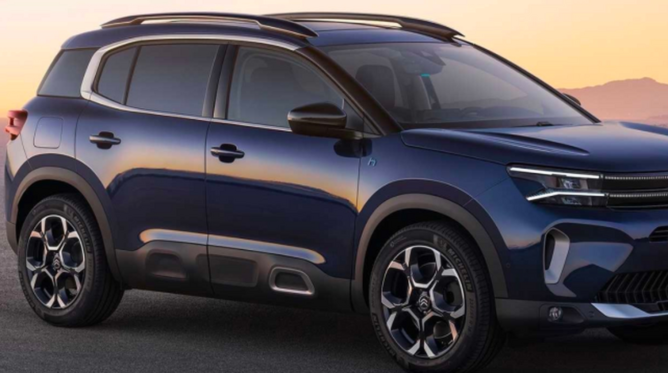 雪铁龙天逸c5aircross是一款法系合资suv,销量不佳但实力可圈可点.