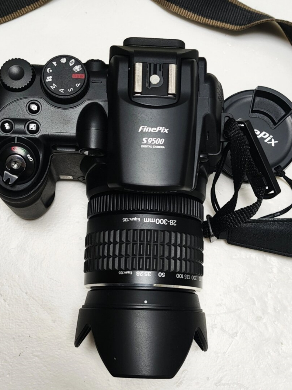 富士s9500数码相机 ccd高端长焦数码相机  富士s9500数码相机是一款