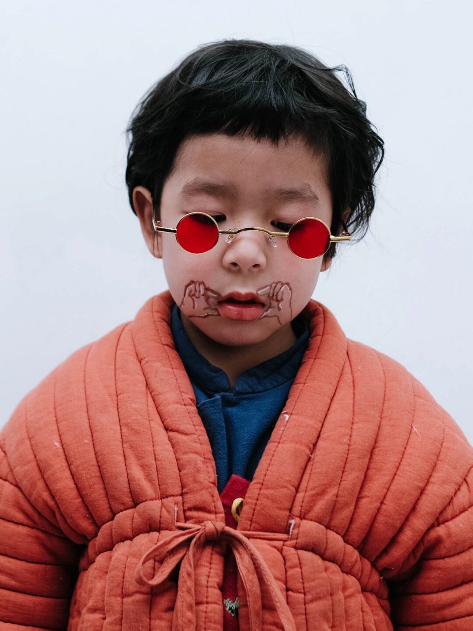 这个看上去真的很搞笑日常发疯头像  周一打算给他化上这个特别的妆容