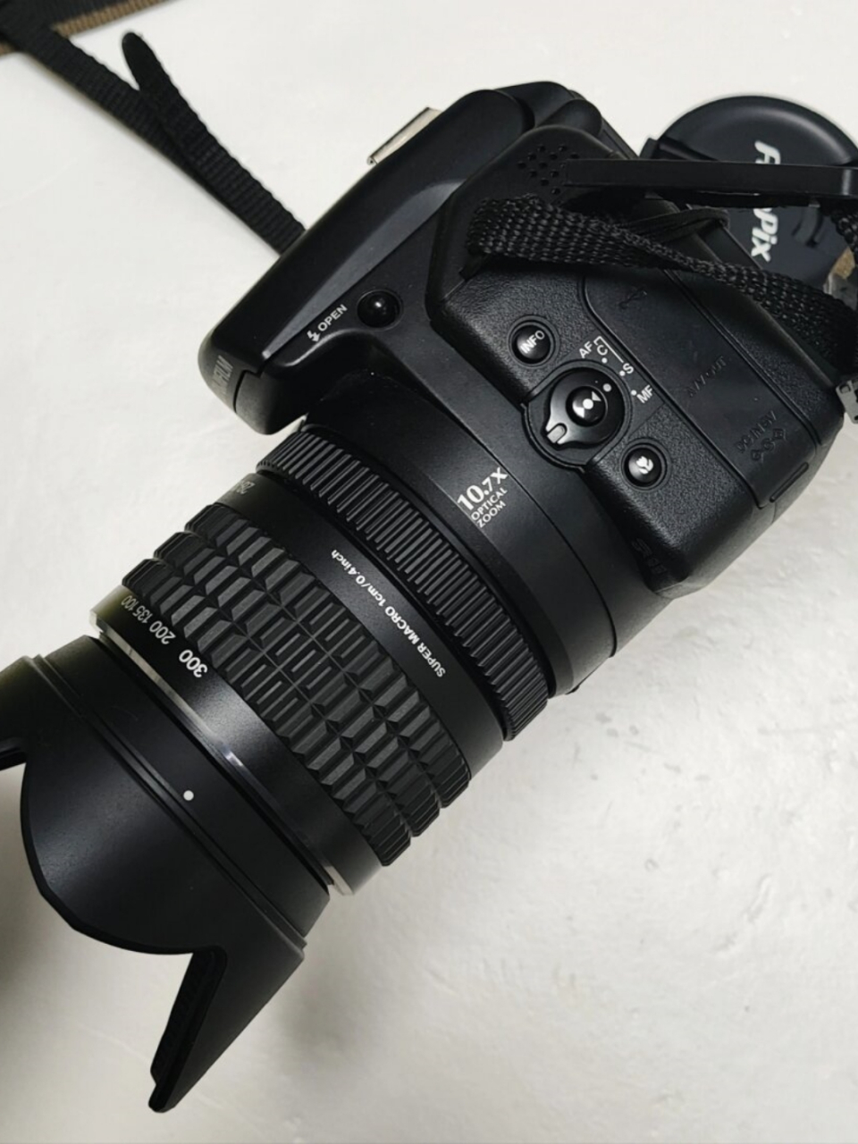 富士s9500数码相机 ccd高端长焦数码相机  富士s9500数码相机是一款