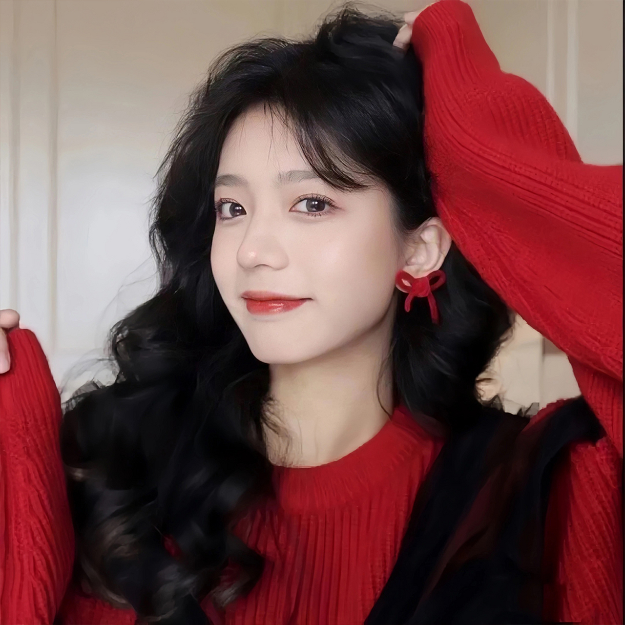 红色喜庆新年头像 | 闺蜜女生头像  生活本来就是一场浪漫的革命!