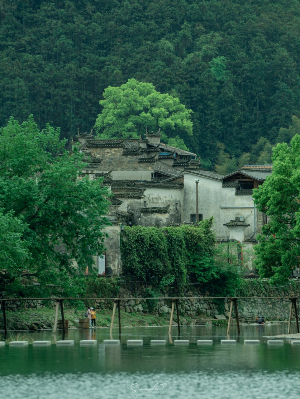 江南青瓦房图片