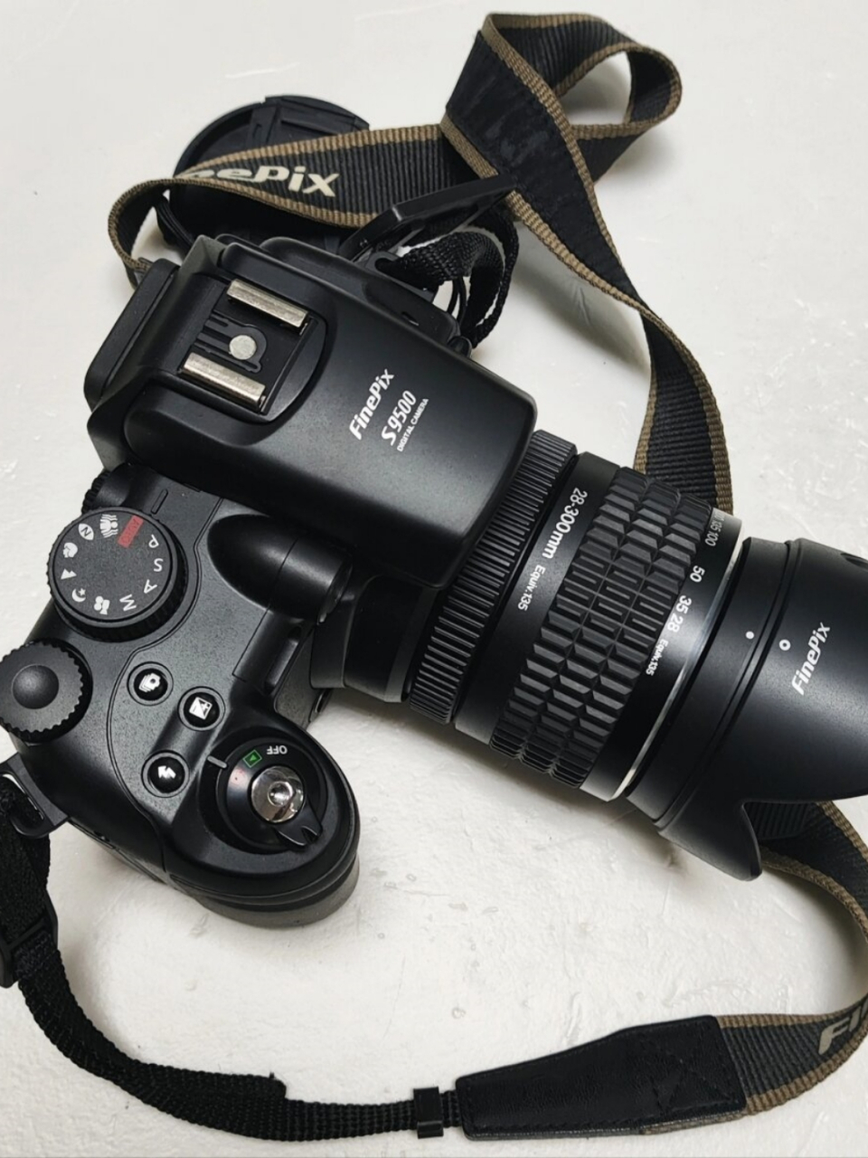 富士s9500数码相机 ccd高端长焦数码相机  富士s9500数码相机是一款