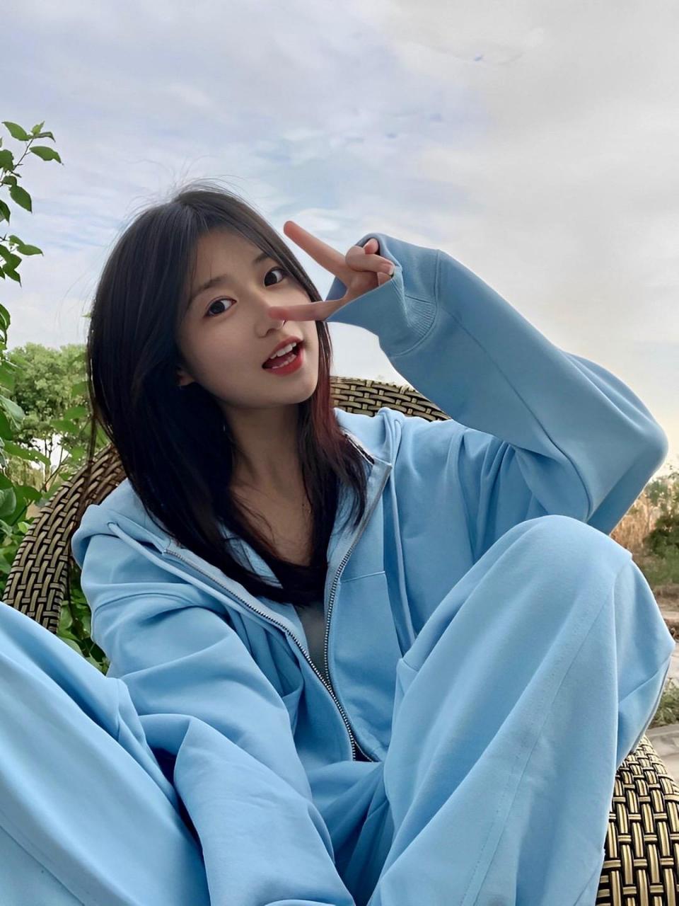 让我们隔着屏幕都感觉到青春的气息.真的超级喜欢,你也点个赞吧