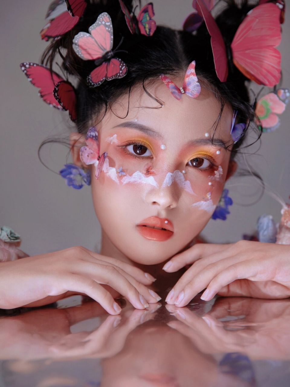 甜美创意妆容|蝴蝶造型分享  沉浸在少女的梦幻世界中,仿佛置身于一个