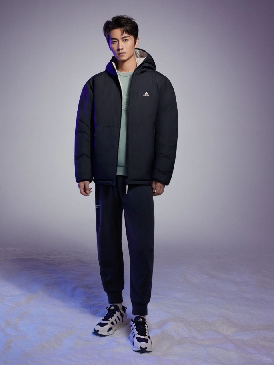 陈晓实力演绎冻龄暖男风范,adidas新款羽绒服穿搭秒变冬季型男教科书