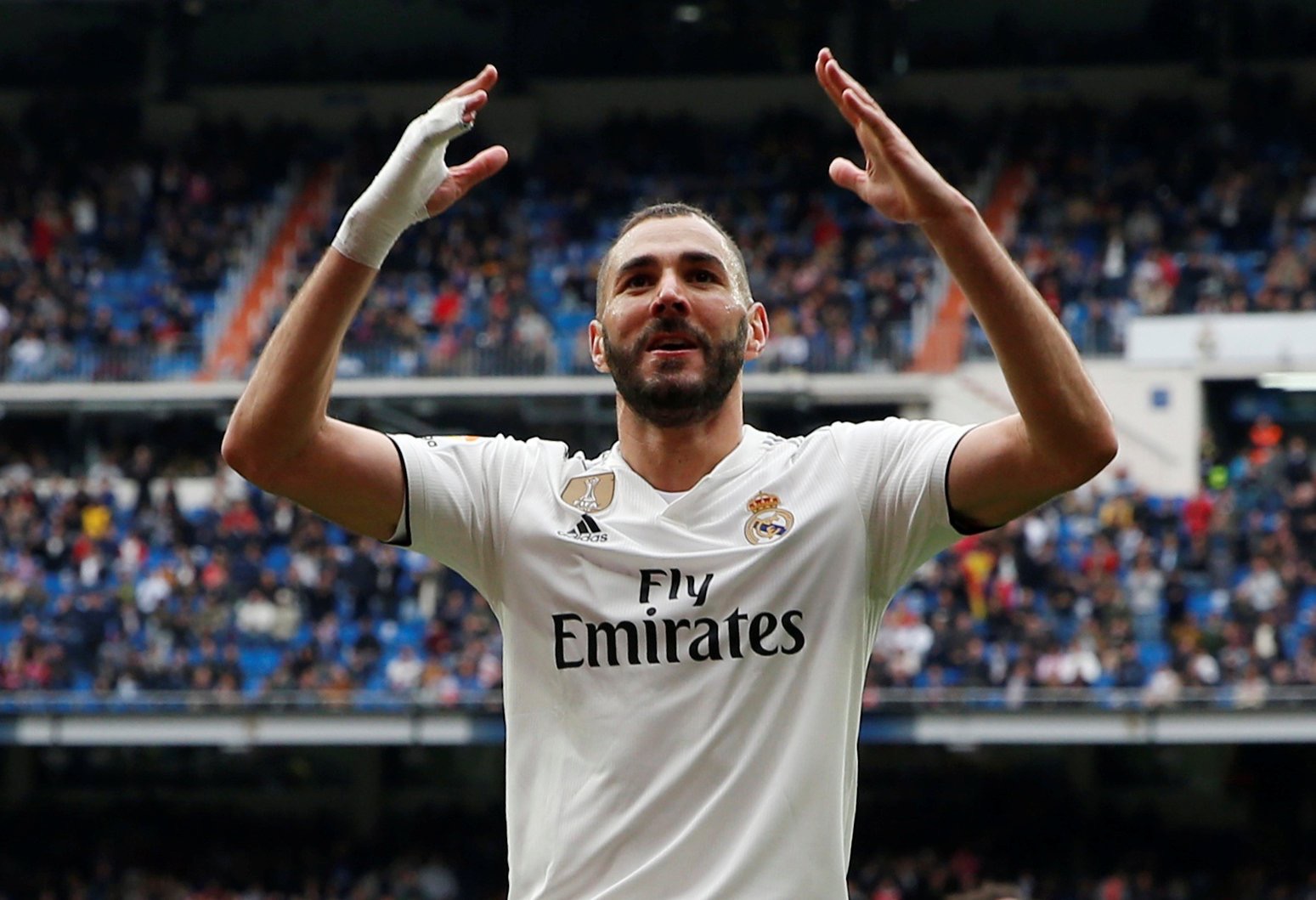 本泽马球星生涯回顾:从法国金童到金球先生,未能随队夺世界杯