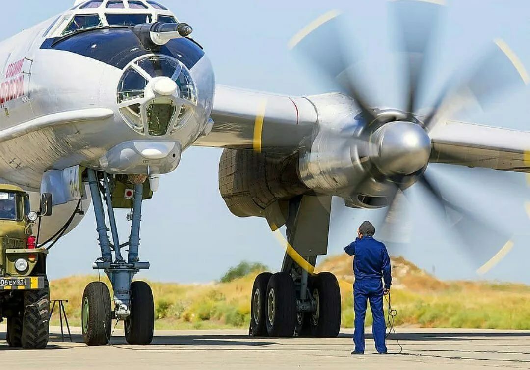 流水的"僚机",铁打的图-142反潜巡逻机