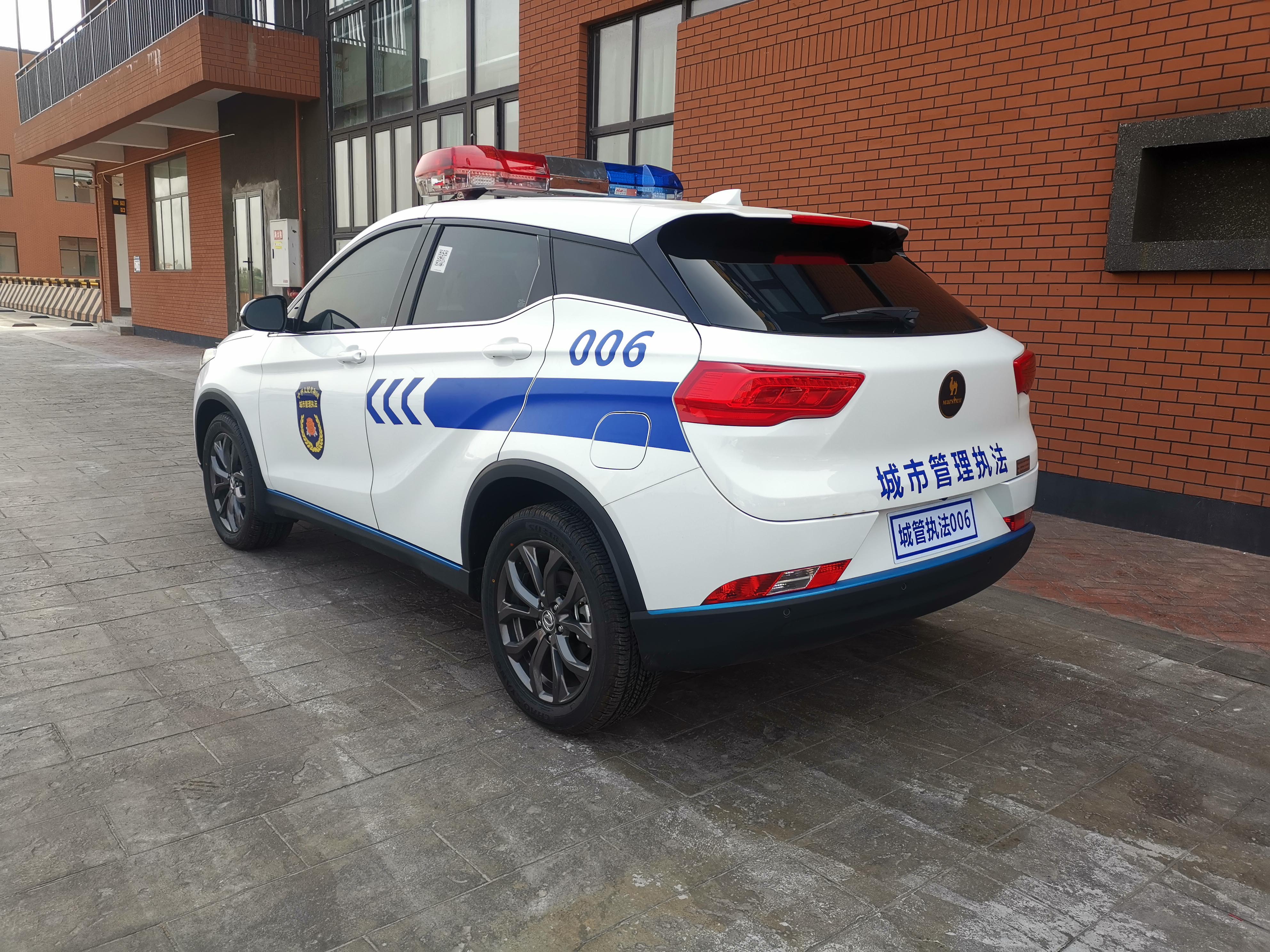全新警车标配,电动巡逻车开创新时代