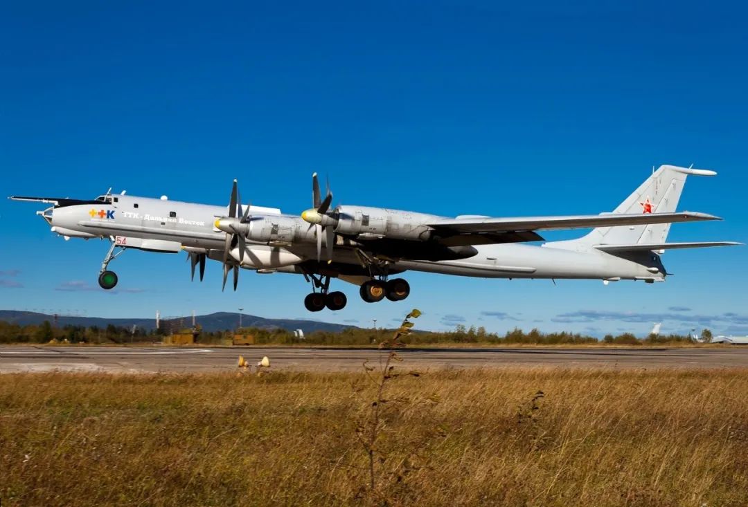 流水的"僚机",铁打的图-142反潜巡逻机
